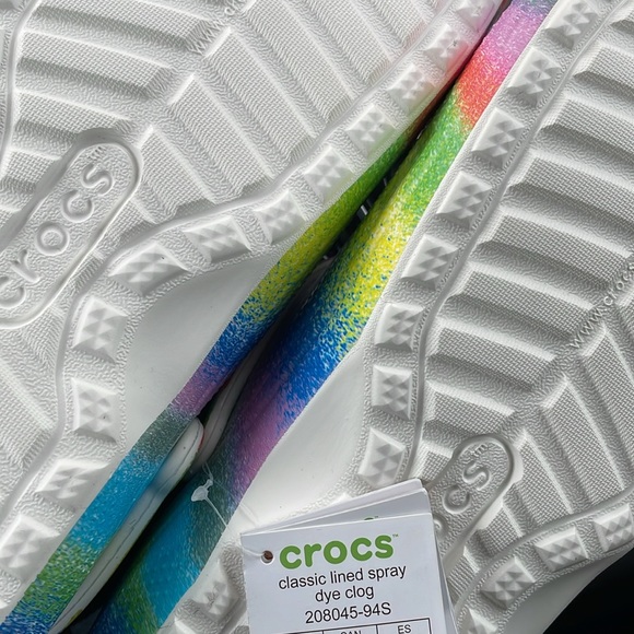 NWT Crocs Classic Fur Lined Spray Dye rainbow Clog in size 13 mens - Picture 7 of 9